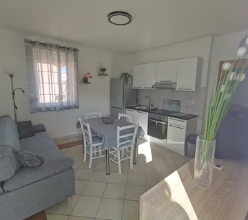 Stan za dugoročni najam - cover