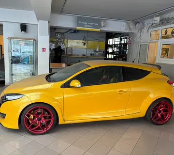 Megane lll RS 330ks - cover