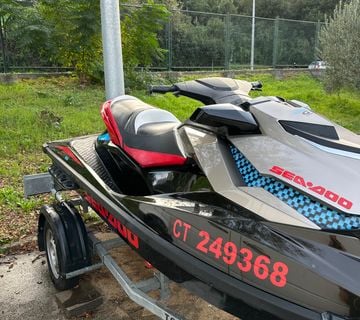 Jet Ski SeaDoo GTI 155 Limited - cover