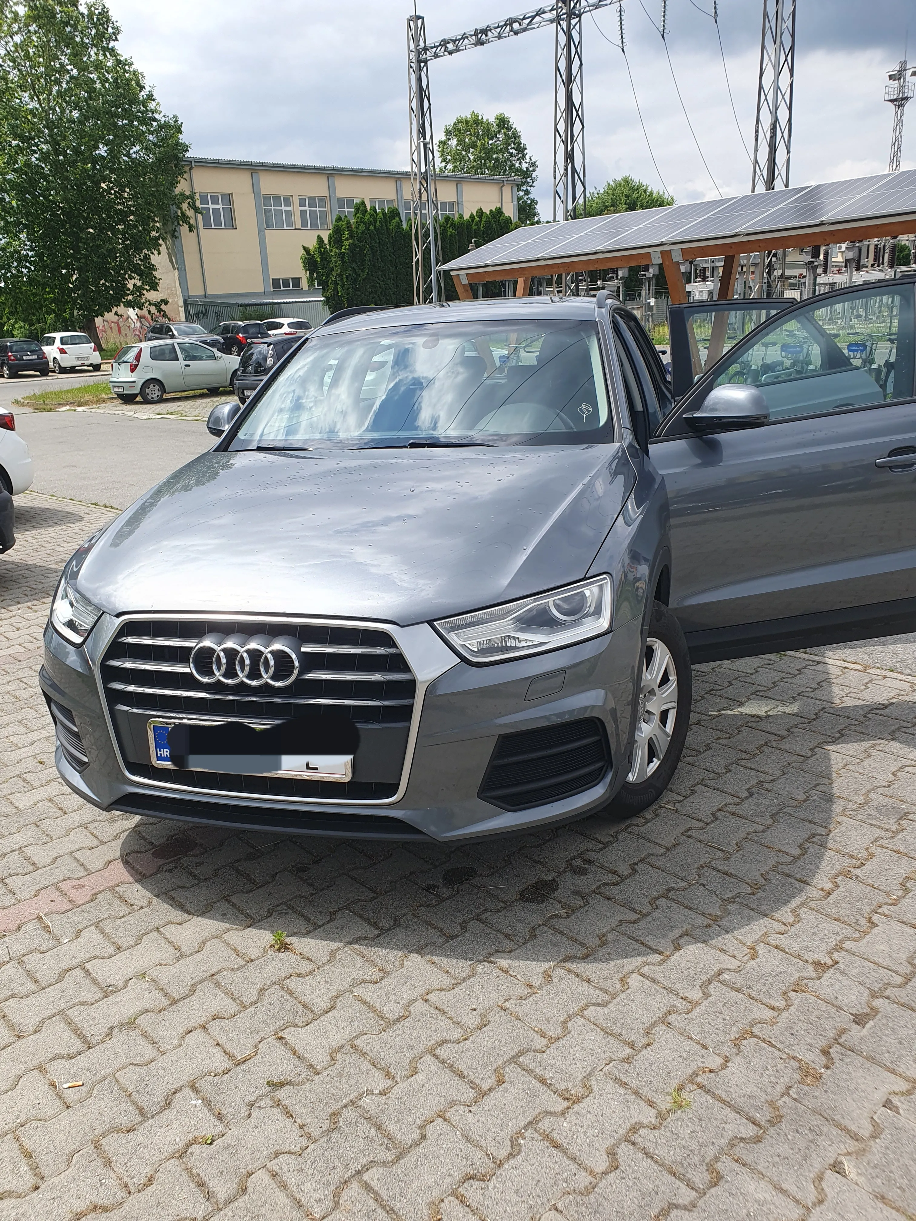AUDI Q3 1,4 TFSI S-tronic PANORAMA TEMPOMAT NOVE GUME I AKU GRIJ SJEDA - cover