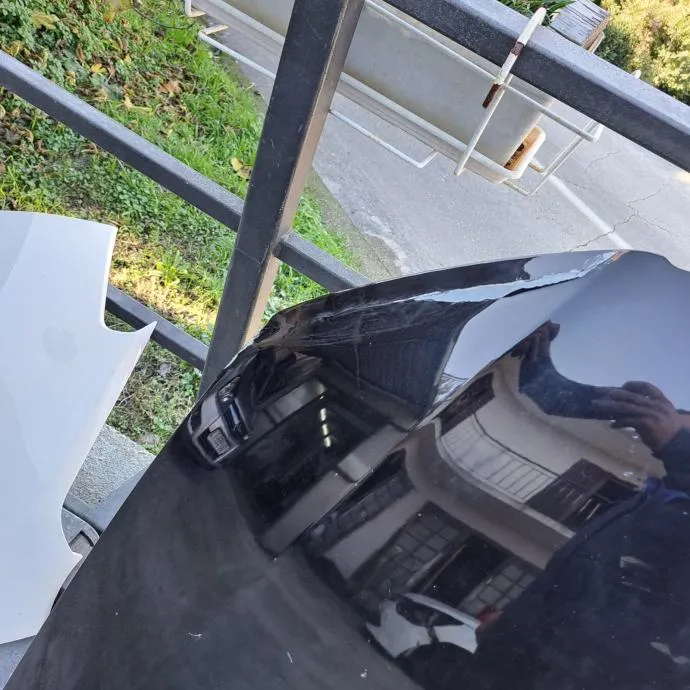 VW PASSAT B6 PREDNJA HAUBA - cover