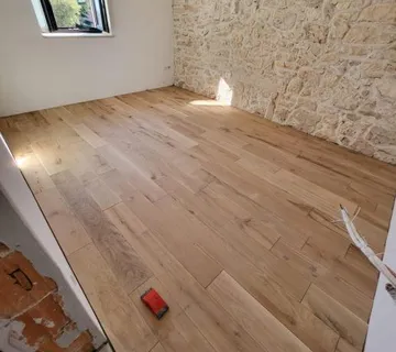 AKCIJA - Višeslojni podovi gotovi velikih dimenzija - cover