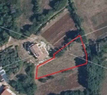 Istra, Juršići, odlično građevinsko zemljište 820 m2 , mirno naselje - cover