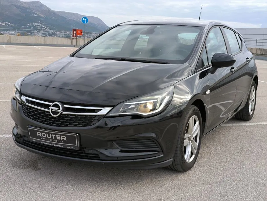 Opel Astra 1.6 CDTI, Nije uvoz, u PDV-u - cover