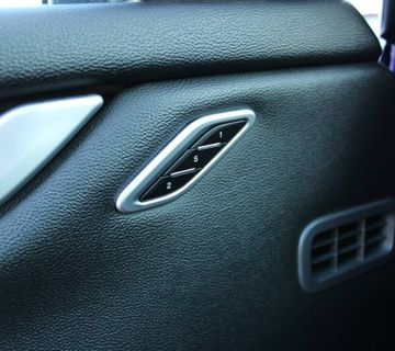 Maserati Ghibli 3.0d V6 AUTOMATIK reg 7/2025 - cover