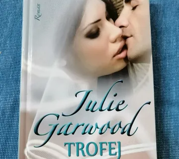 Julie Garwood – Trofej - cover