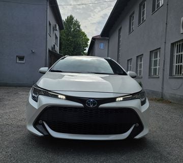 Toyota Corolla Wagon 2.0; HYBRID - cover