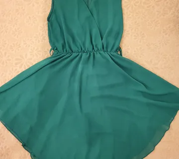 Zelena lepršava haljina - cover