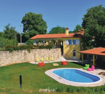 OVALNI BAZEN 4.50 x 3.00 m - PONUDA 2023. - cover