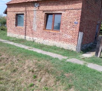 Kuća,dvor i oranicu u Lugu Subotickom povrsine 6225m2 - cover