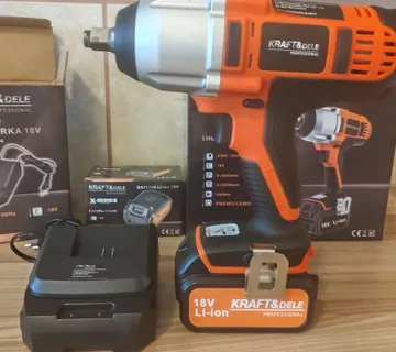 Aku Udarni Odvijač sa baterijom i punjačem NOVO!!! - cover