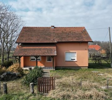 Kuća - 134 m2 + 42 m2 / Đelekovec - cover