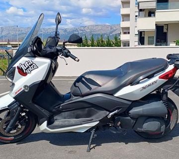 Yamaha Xmax 250 - 2016  - cover