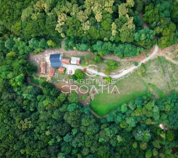 Novouređena kuća i 28.398 m2 zemljišta! - cover