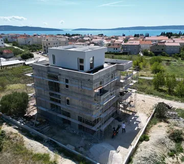 Kaštel Lukšić, lux. penthouse 167.80 m2, 2-3. kat + 2PM! (prodaja) - cover