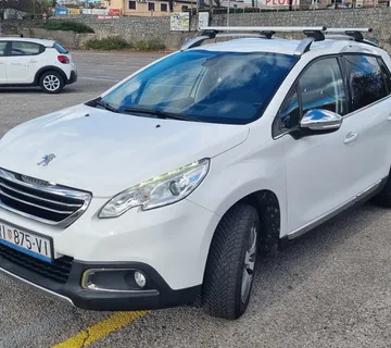 Peugeot 2008 2015. god - Kožna sjedala, Alu felge, Kuka za vuču - cover