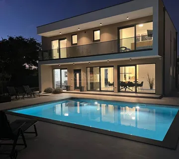 Vila s bazenom u Istri - Smoljanci (Svetvičenat) (prodaja) - cover