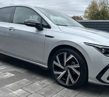 VW Golf 8 1,5 eTSI R-line - cover