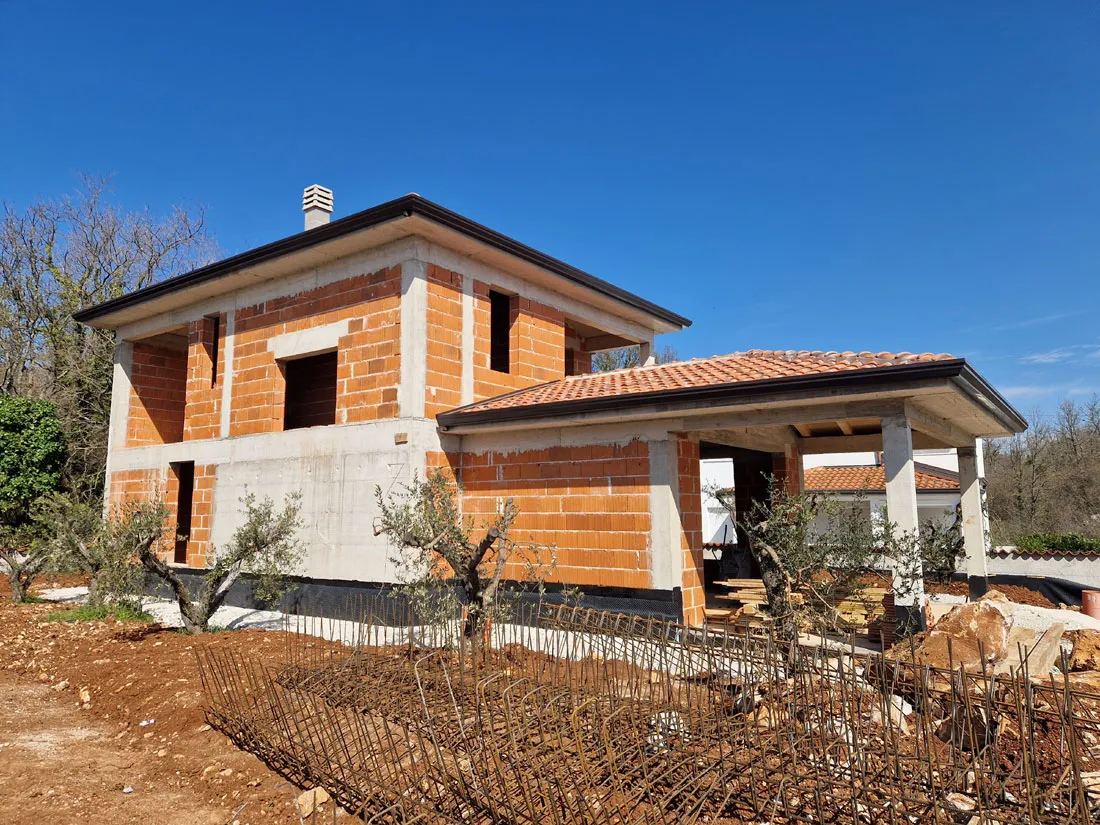 Prodaja – roh bau kuća s bazenom u okolici Poreča, KOP-785 - cover