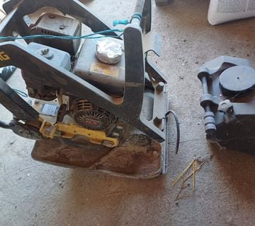 Vibro ploča Wacker Neuson - cover