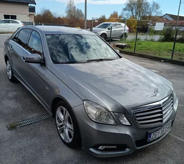 Mercedes E-250,Avantgard,09/010, kao novi,10.799eu, zg. - cover