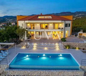 Luksuzna kuća s bazenom na osami blizu Rijeke - cover