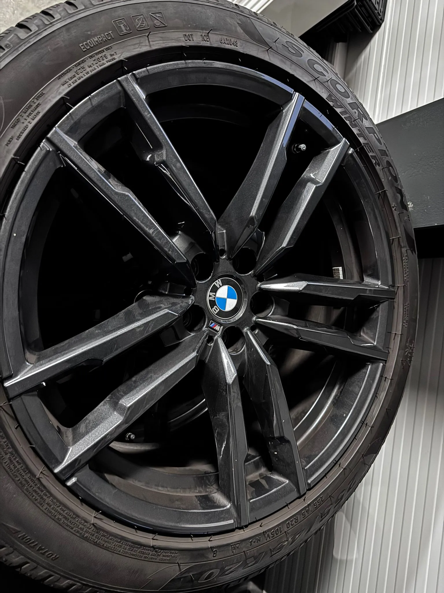 BMW M X3.X4  255x45x20 - cover