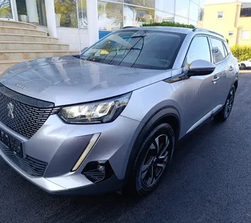 Peugeot 2008 1,2 PureTech - cover