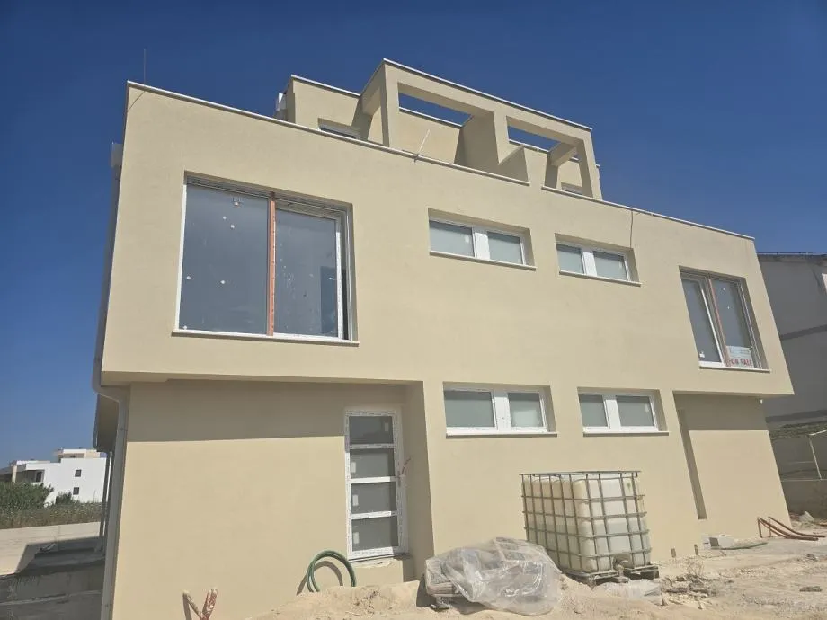 PRIVLAKA – Ekskluzivni duplex s bazenom, 100m od plaže! - cover