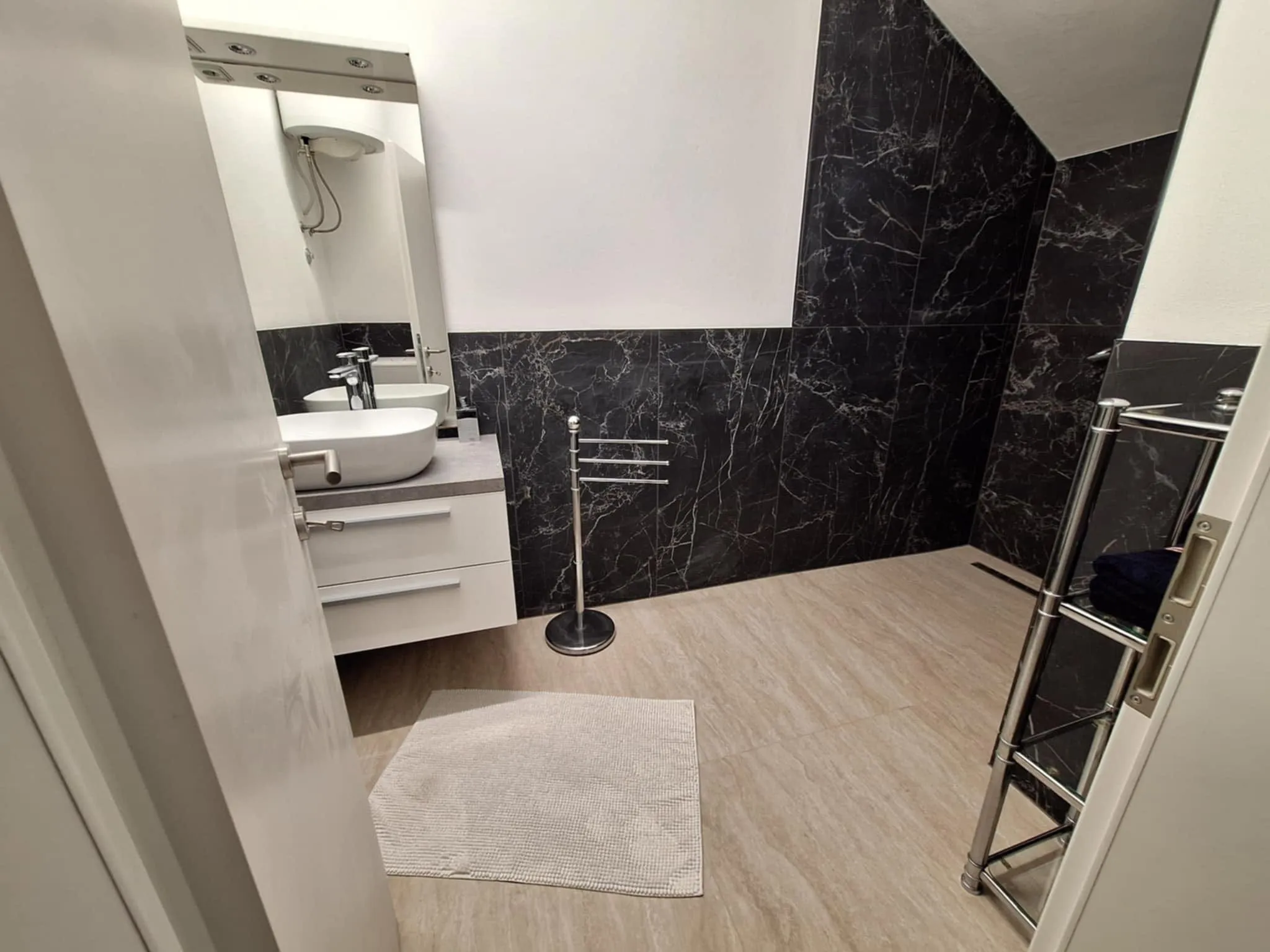 Smještaj za 7 radnika - Nova Vas - cover