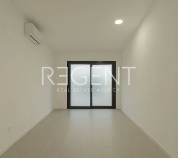 Podstrana, Strožanac - Trosoban stan s dvije loggie - cover