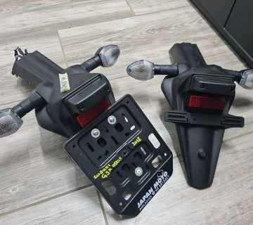 SUZUKI GSX750S 2018 NOSAC TABLICE  - cover