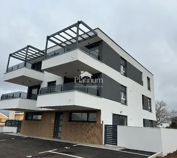 Istra, općina Medulin, fantastična novogradnja s pogledom - cover