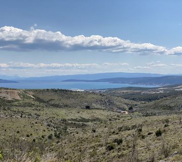 Plano (Trogir) zemljište s ugostiteljskim objektima, 5841 m2 (prodaja) - cover