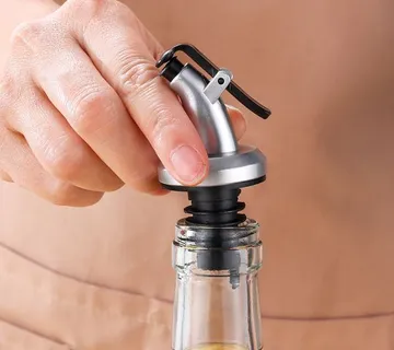 Zatvarač za boce sa dozatorom - cover