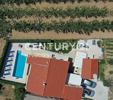 Prodaja, Kuća, Samostojeća, Splitsko-dalmatinska županija, Kaštel - cover