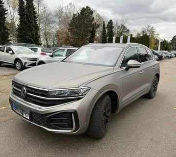Volkswagen Touareg PA 3.0 V6 TDI 4M R-Line - cover