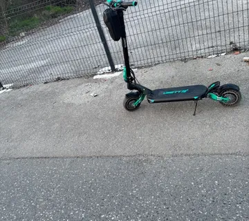 Romobil VSETT 9+, dvije baterije, kao nov, 900 EUR - cover