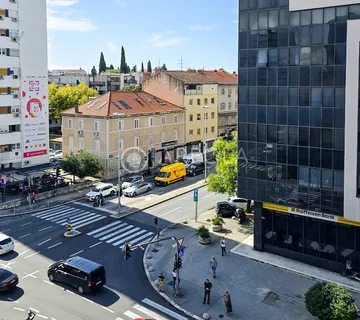 SPLIT, SUKOIŠAN - Dvosoban stan na odličnoj lokaciji! - cover