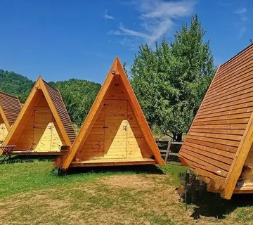 PP Papuk Voćin, građevinsko zemljište za kamp, 2597 m2 - cover