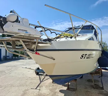 Motorni brod Falcon 22, Volvo diesel AQAD41A{zamjena) - cover