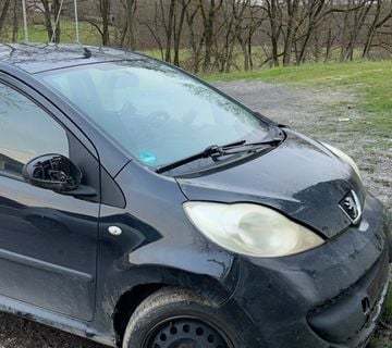 Peugeot 107 - cover