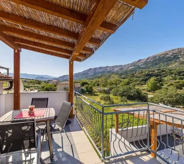 Apartmani Adriatic - cover