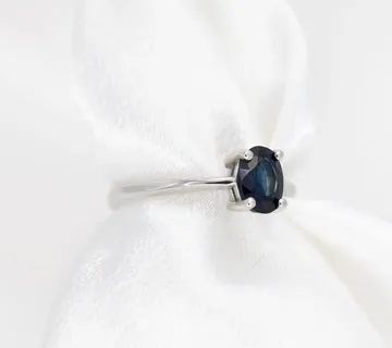 Zlatni prsten Layla - cover