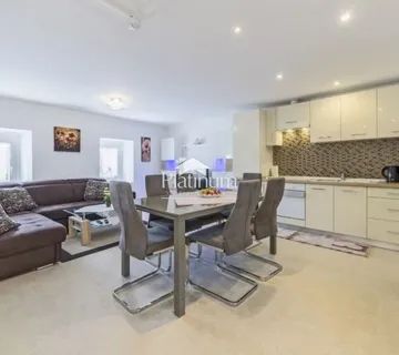 Istra,Pula prekrasno uređen dvosobni stan (prodaja) - cover