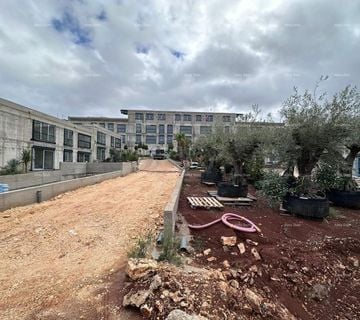 Prodaja poslovnog prostora u novom poslovno - stambenom projektu, Pore - cover