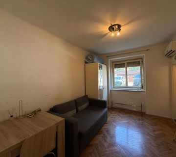 Stan Peščenica,16m2, garsonijera - cover