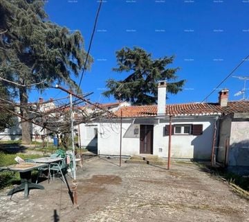 Rovinj! Prodaja kuće na odličnoj lokaciji, samo 50 m udaljena od mora - cover