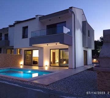 Kuća: Risika, 150.00 m2 (prodaja) - cover
