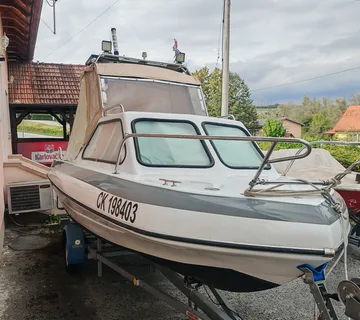 Gliser sa kabinom - cover